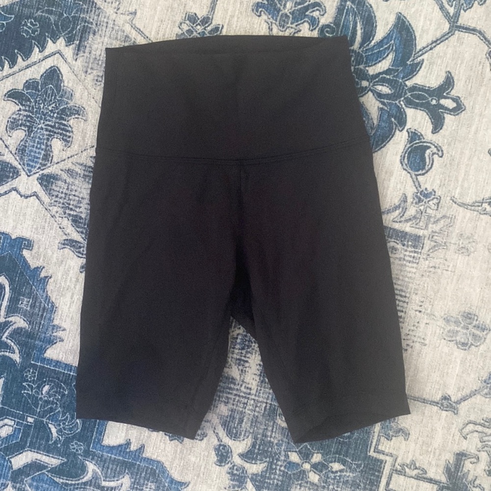 Worn once Lululemon Wunder Under Biker shorts